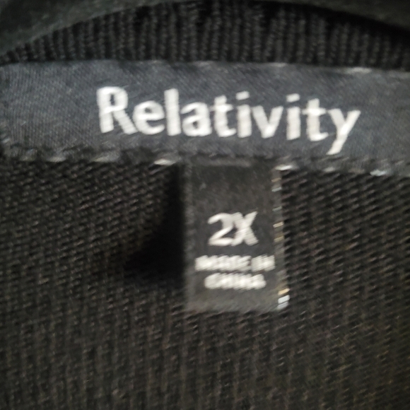 Relativity  open cardigan.  NWT. Black pleated sheet sz 2x. - Picture 5 of 10